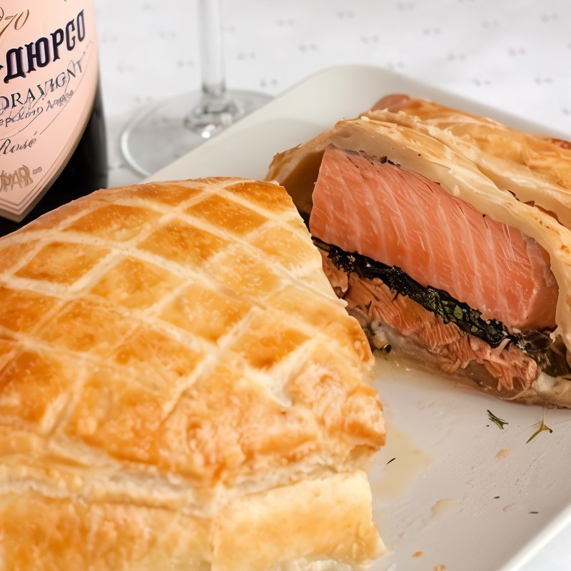 Лосось, запеченный в тесте