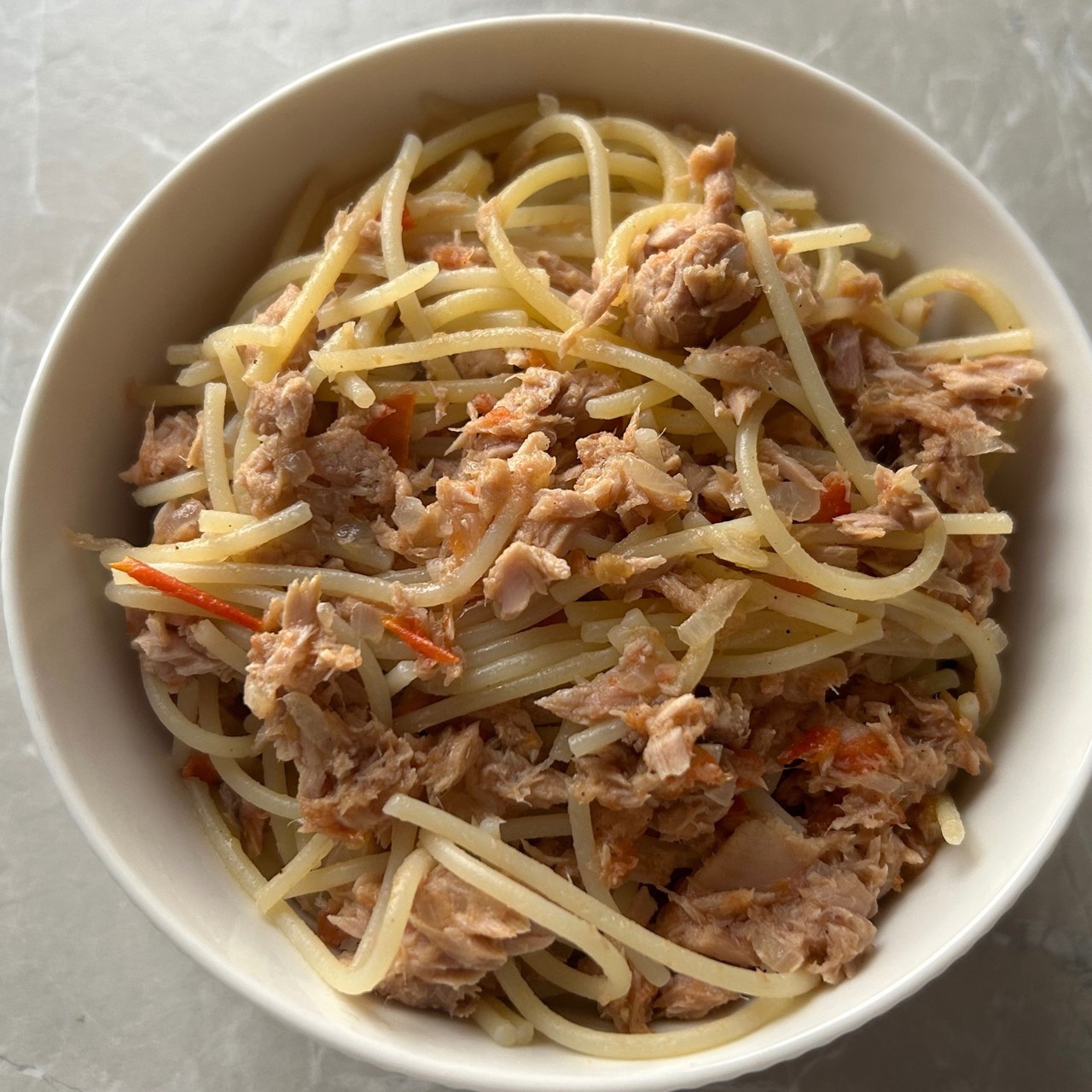 Макароны с тунцом