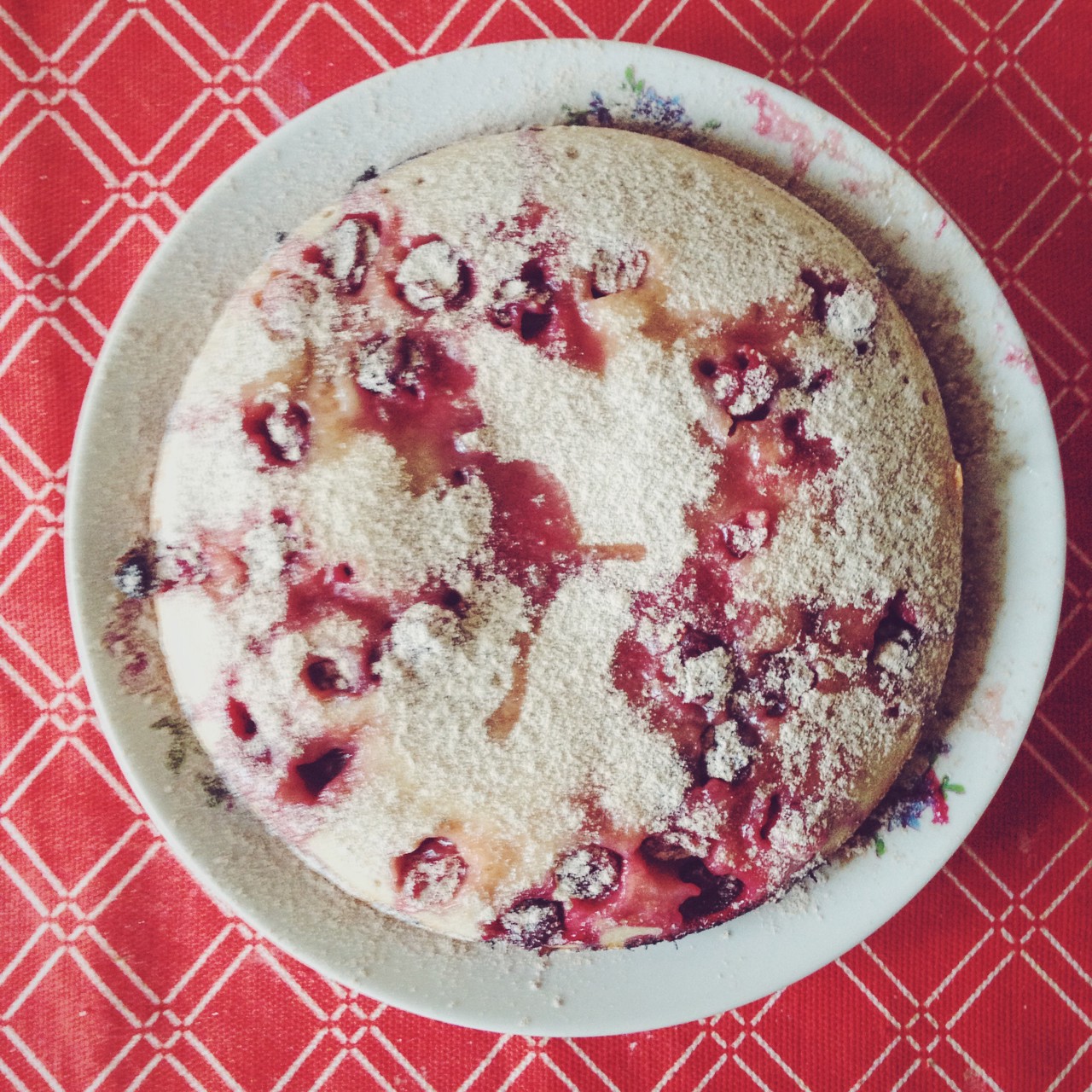 Манник с черной смородиной