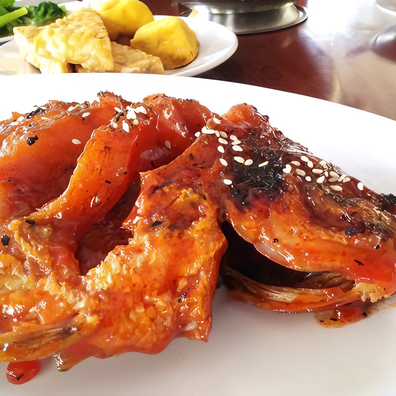 Маринад на свежих томатах с луком и приправами