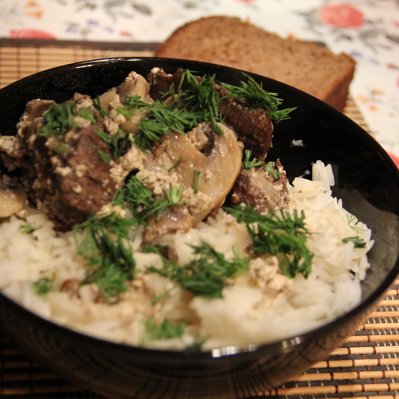 Медвежатина с грибами