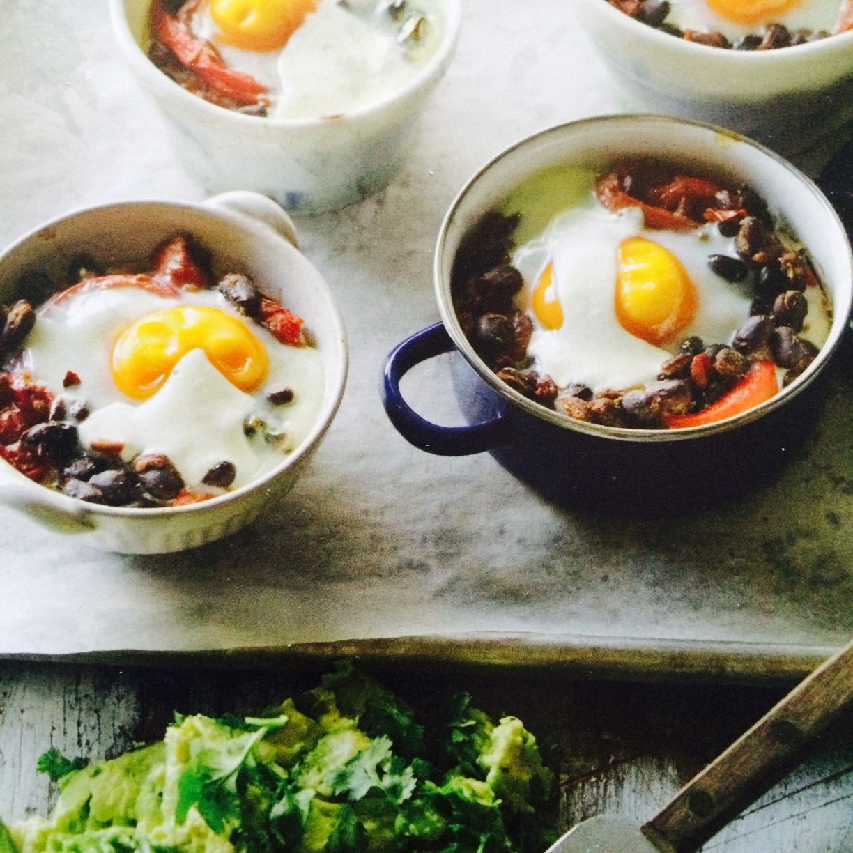 Мексиканское запеченное яйцо с гуакамоле