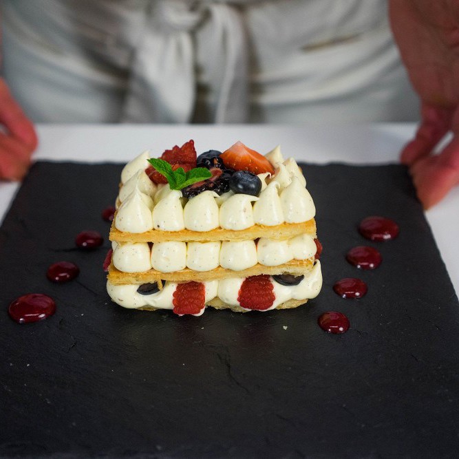 Мильфей с ягодами