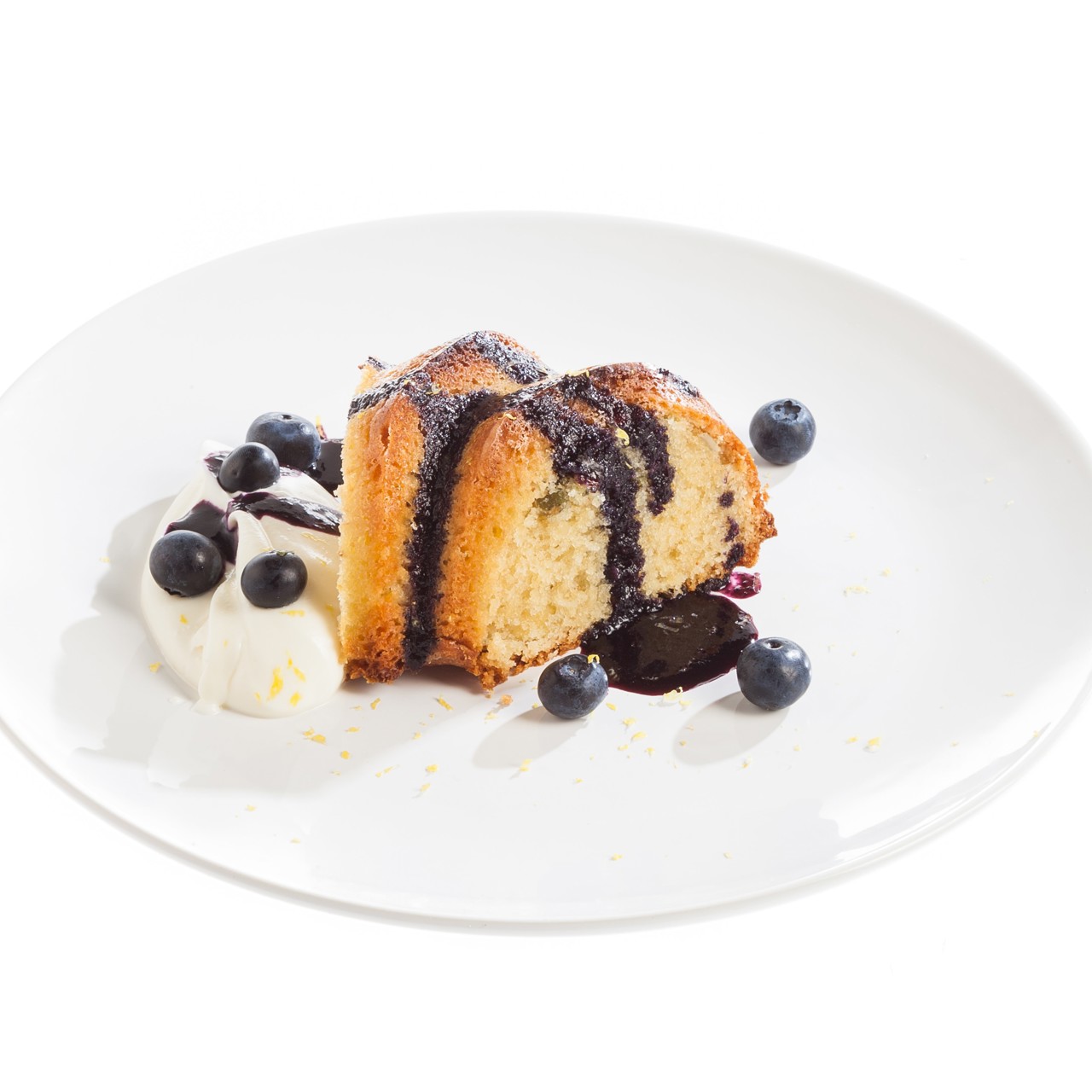 Миндальный кекс с творожным кремом