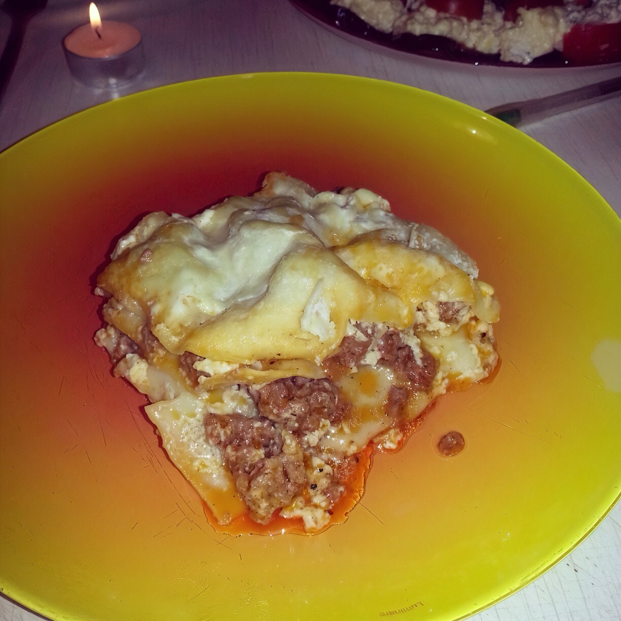 Мясная лазанья с пармезаном