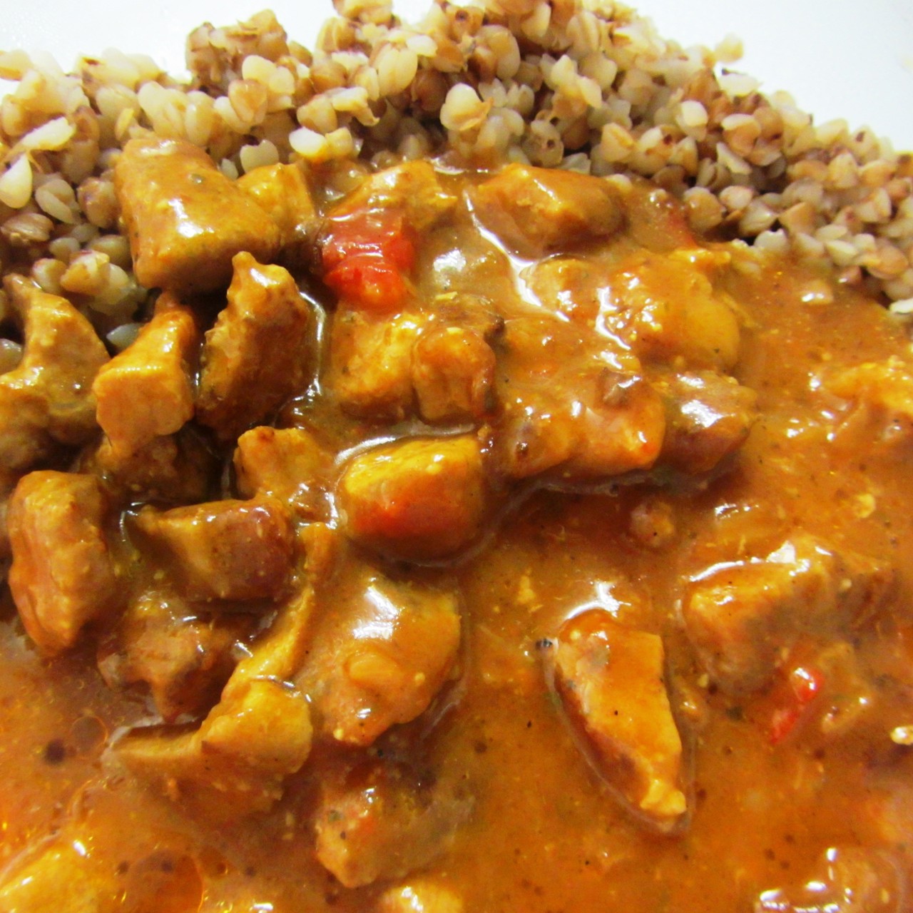 Мясной гуляш по-домашнему