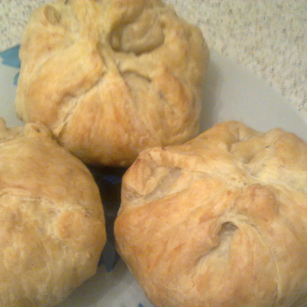 Мясо с картофелем в мешочке из теста