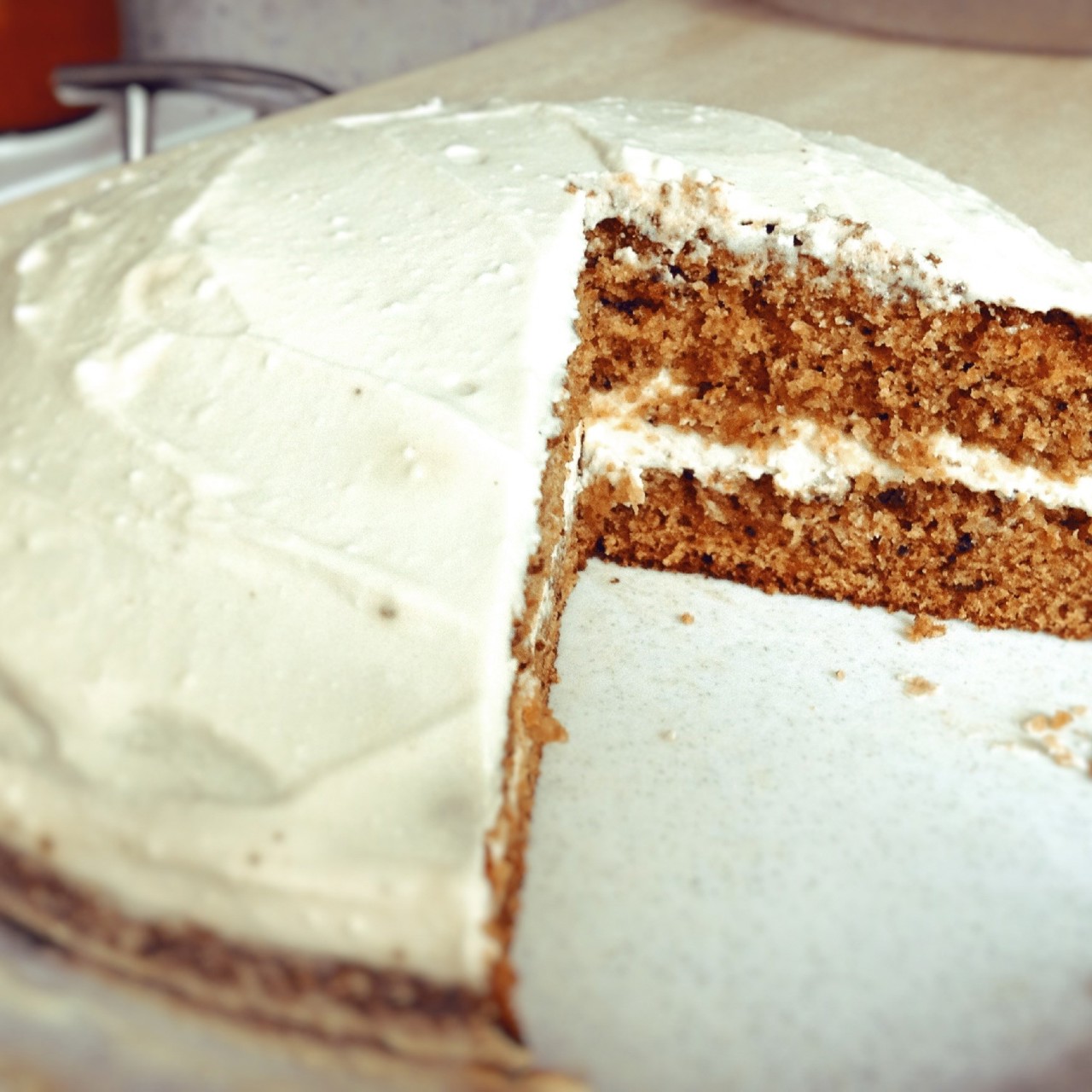 Морковный торт с творожным кремом
