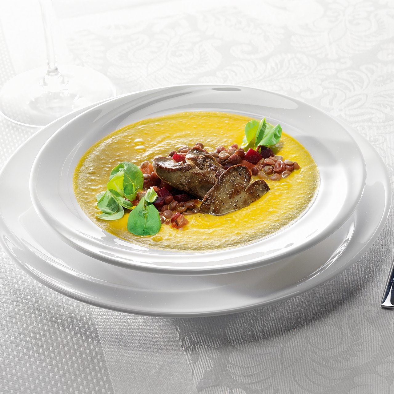 Морковный суп велюте с печенью цесарки