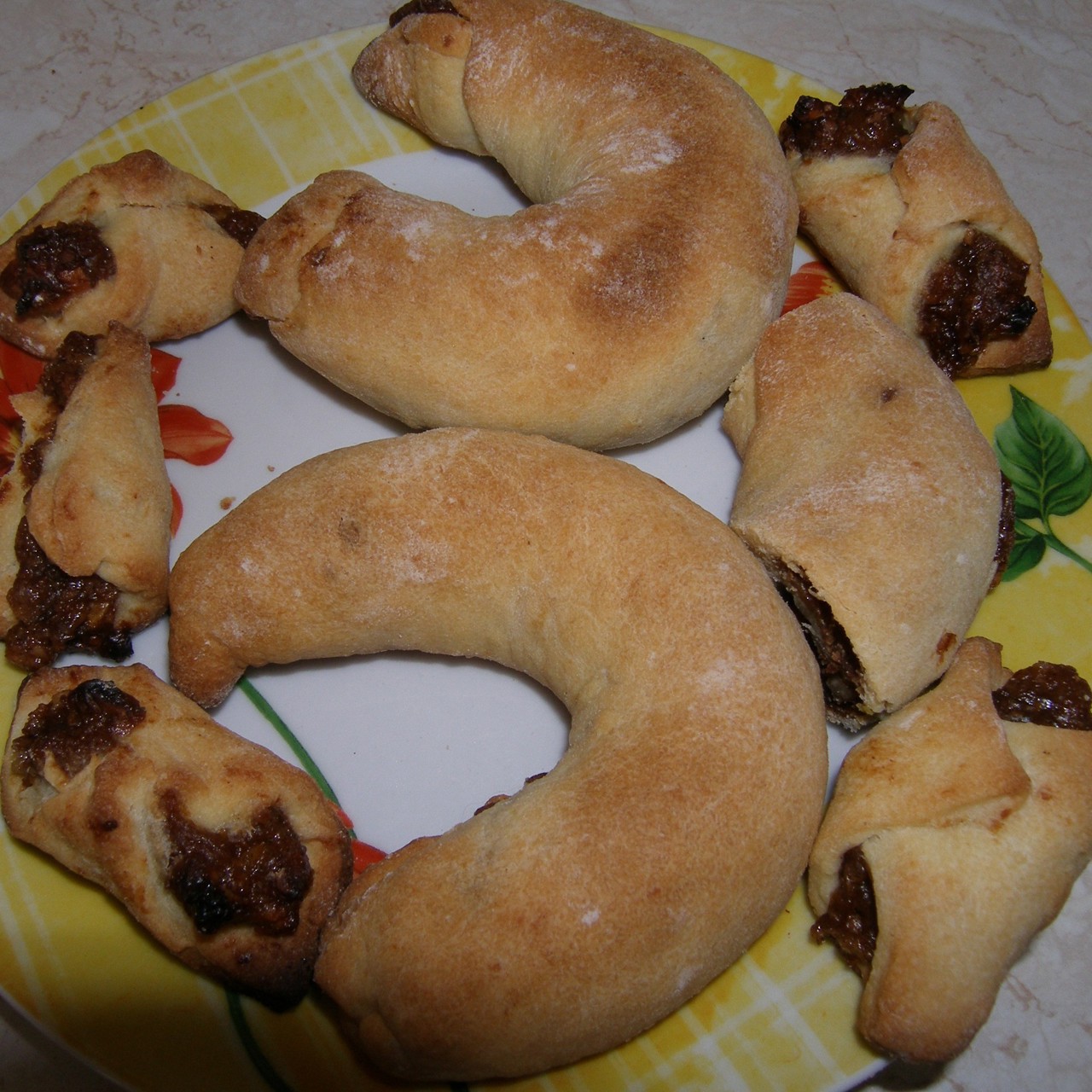 Мустаччоли