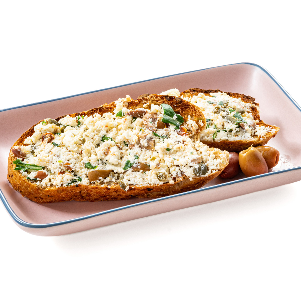 Мягкий сыр из кислого молока с оливками и вялеными томатами