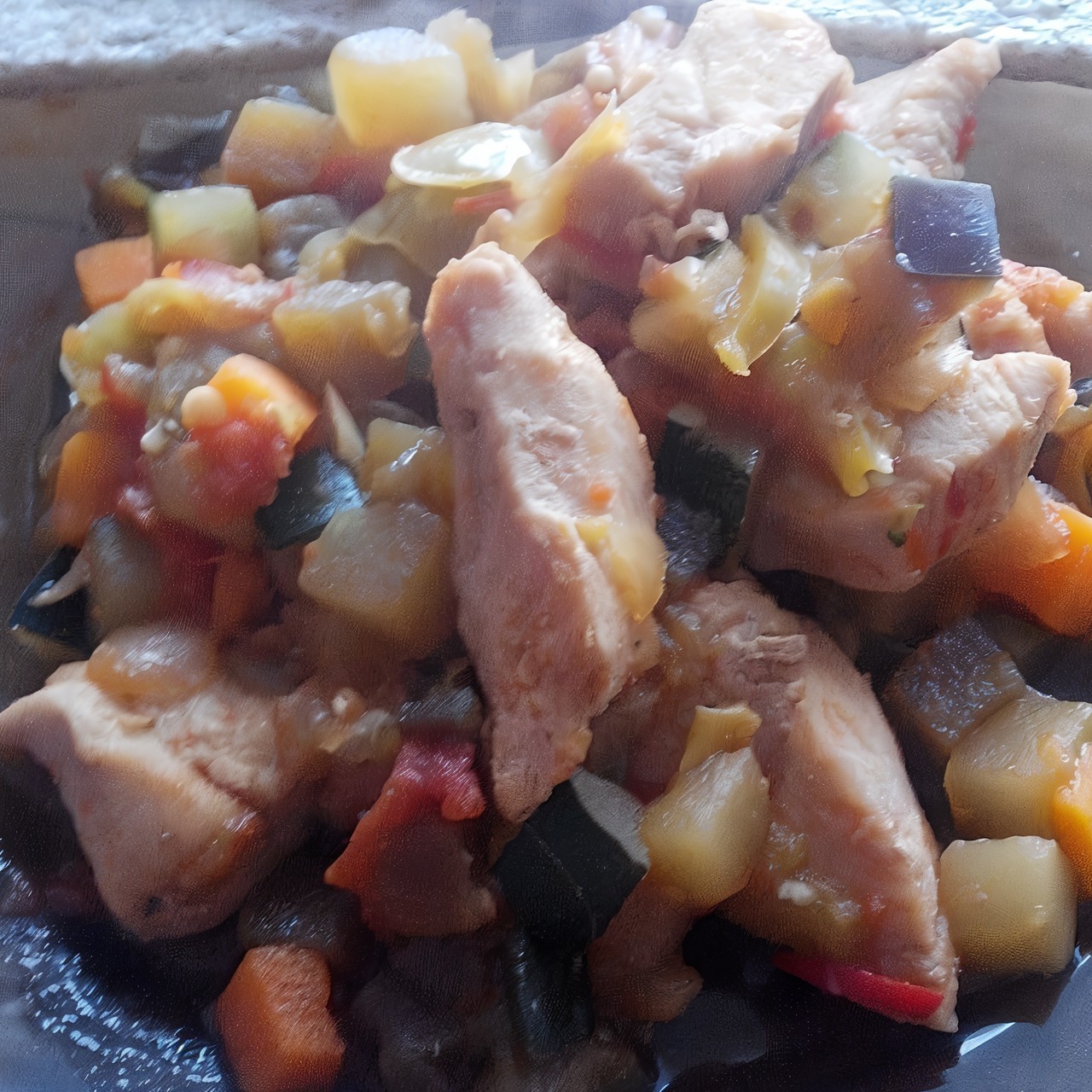 Низкокалорийная грудка с овощами