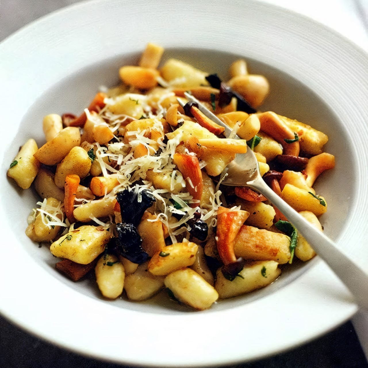 Ньокки с трюфельным маслом и шалфеем