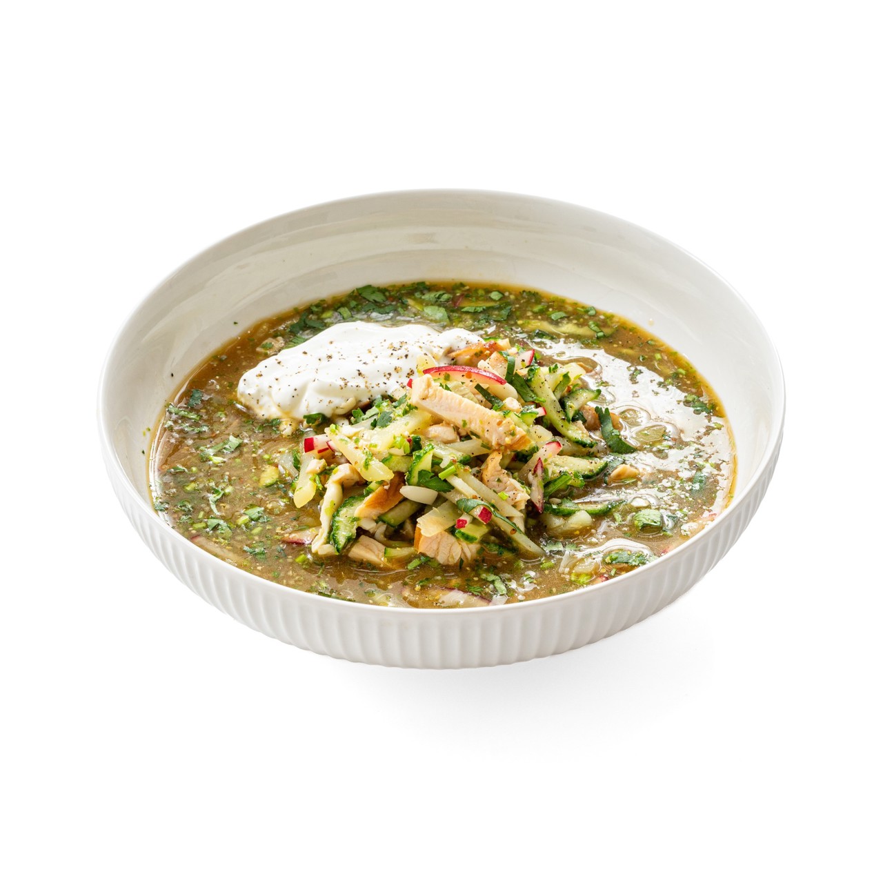 Окрошка на квасе с копченой индейкой