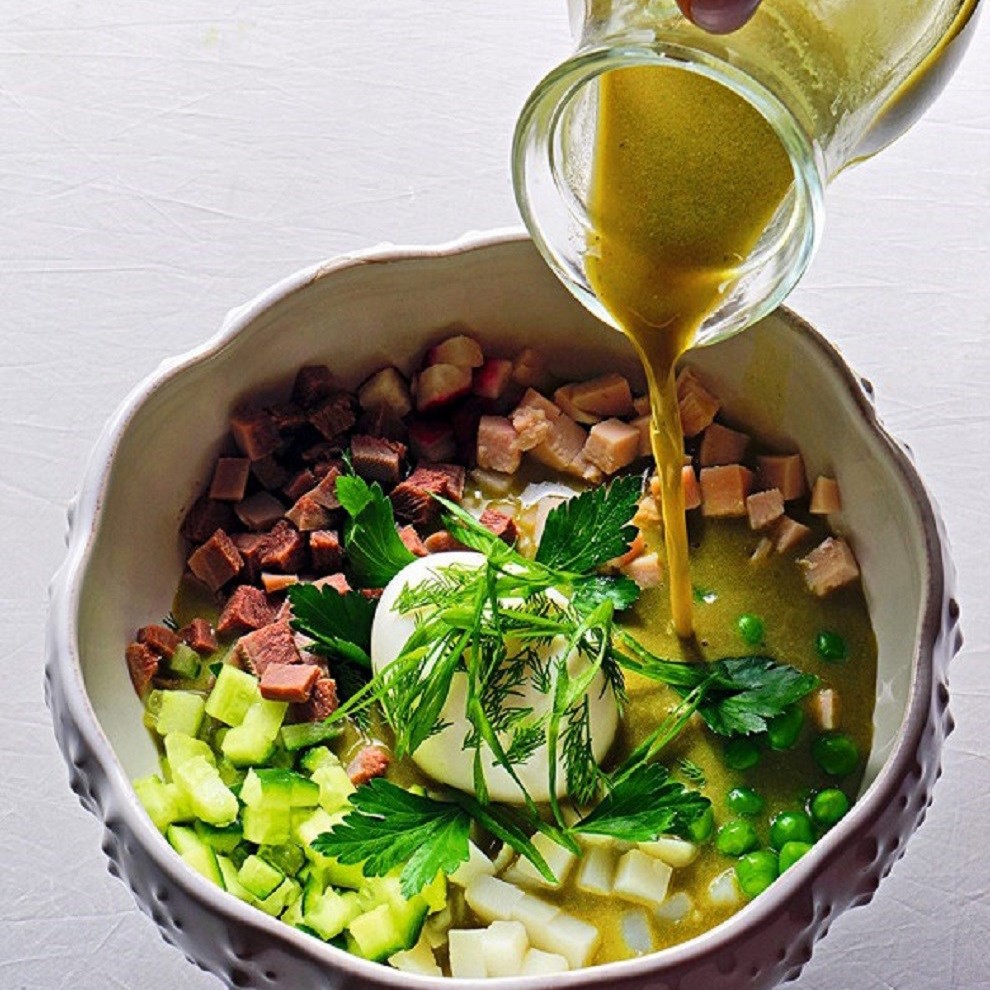 Окрошка на квасе с языком и курицей