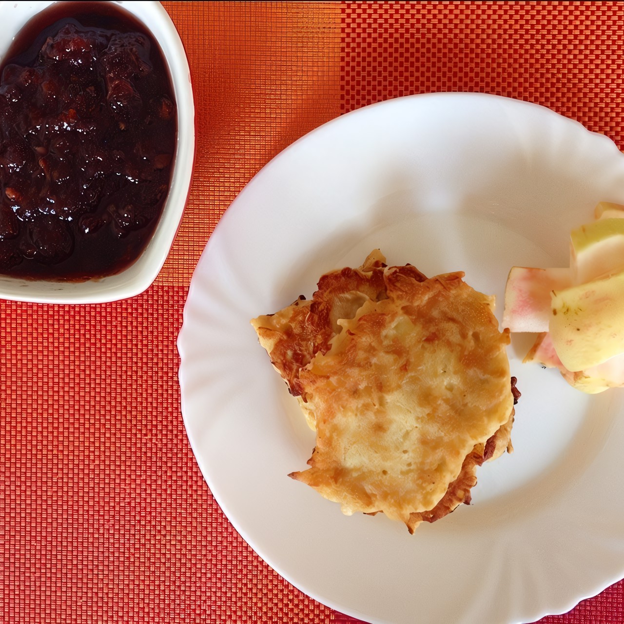 Оладьи из яблок