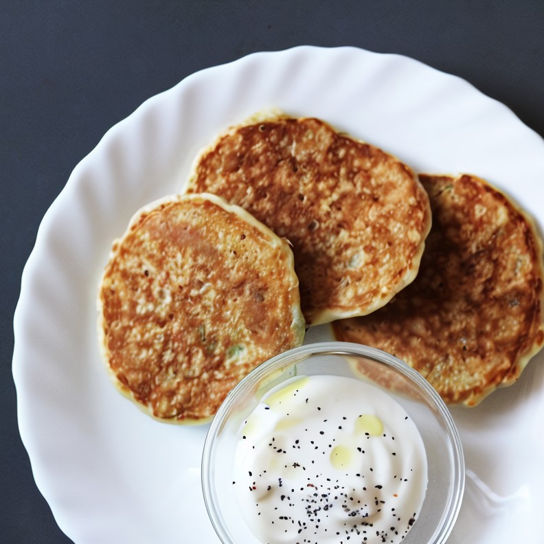 Оладьи с киноа и овощами