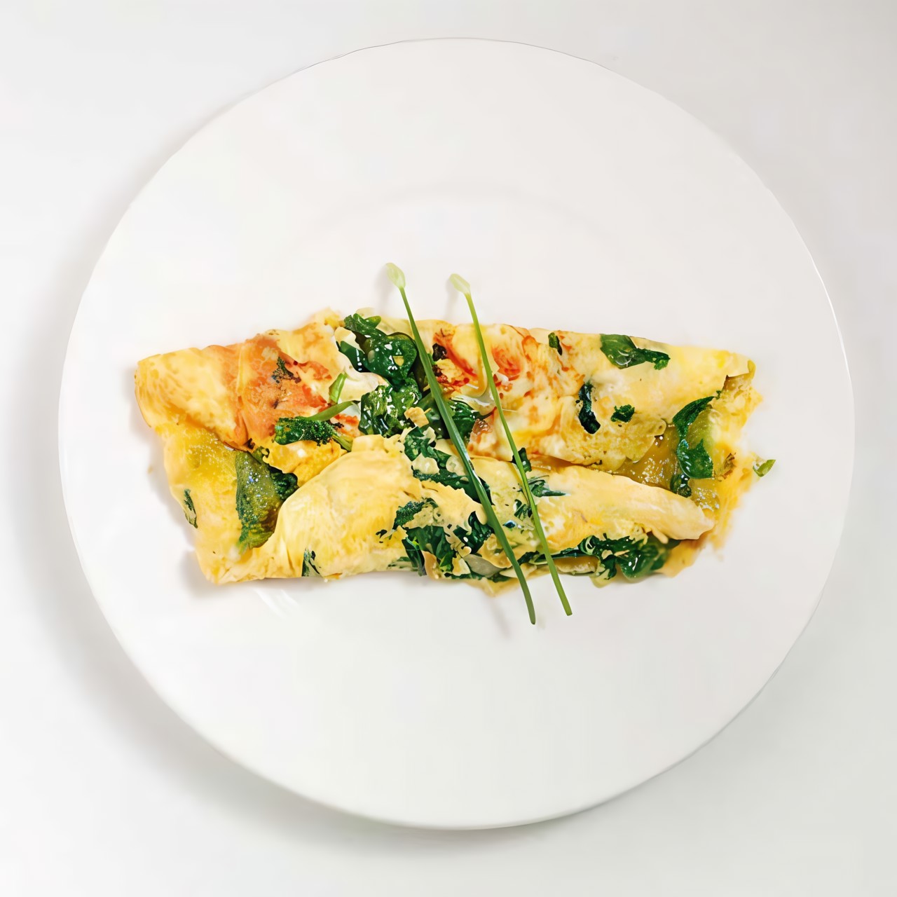 Омлет с зеленым луком и зеленым сыром