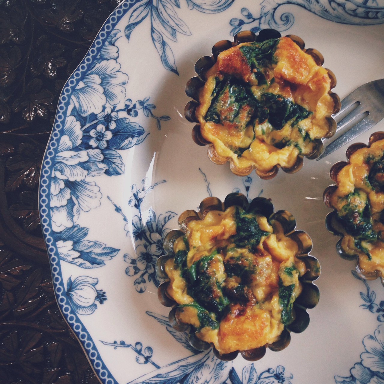 Омлет со шпинатом и черри в духовке
