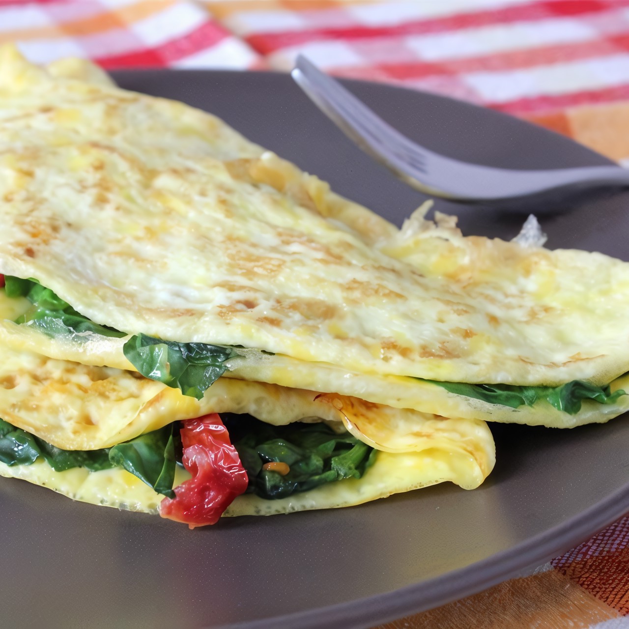Омлет со шпинатом и сыром