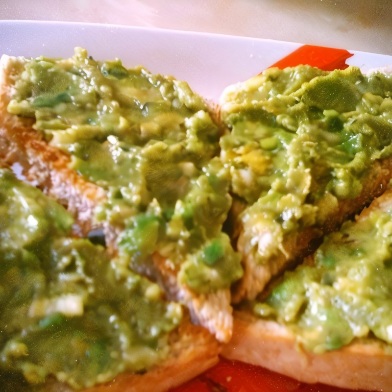 Острый паштет из авокадо с чесноком