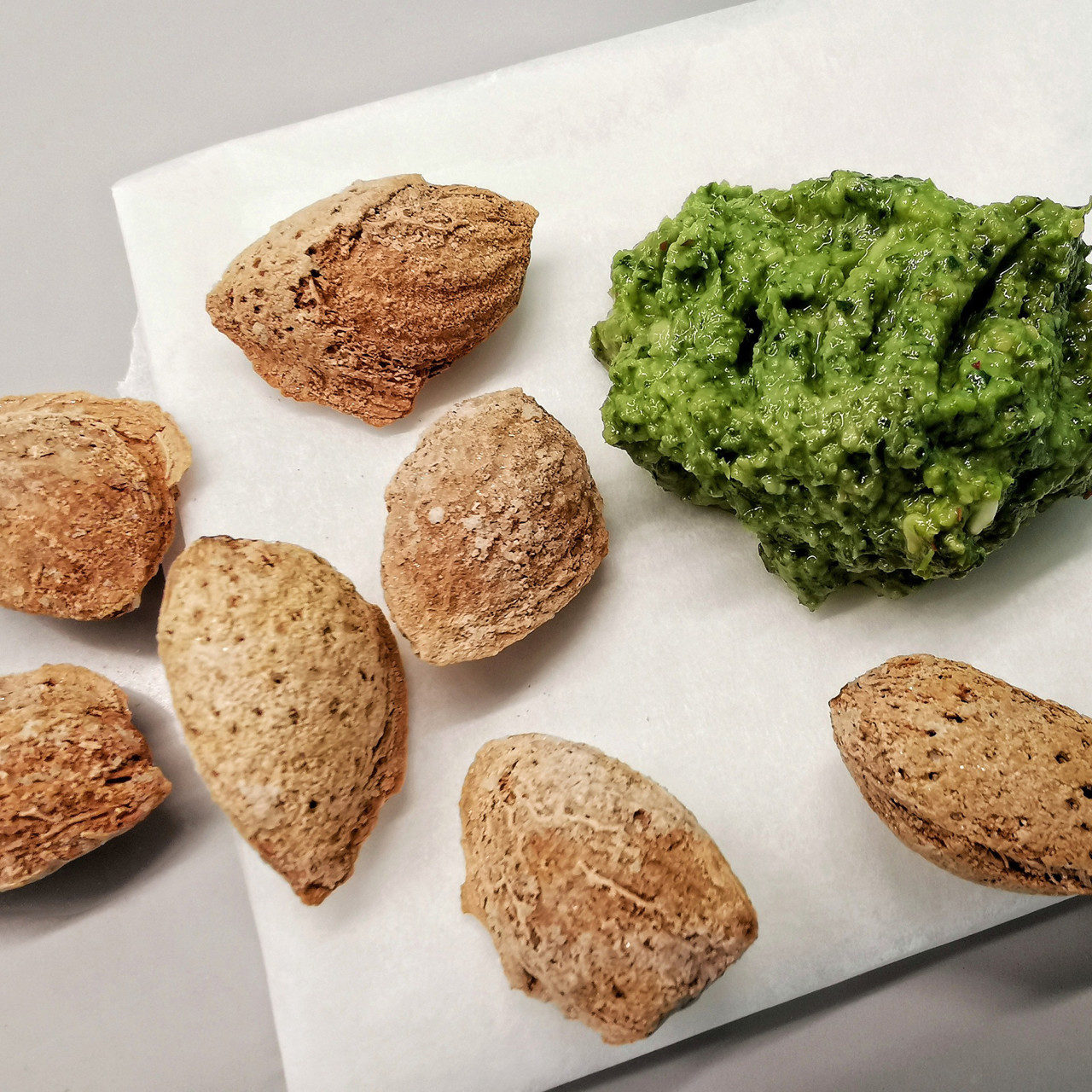 Острое песто из рукколы и шпината