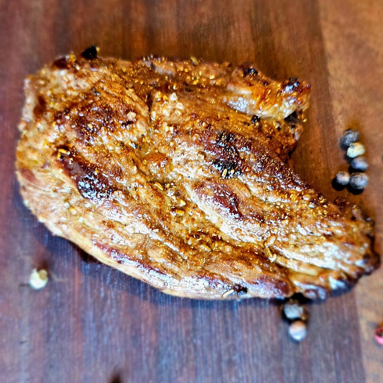 Отбивная на сковороде с острым перцем