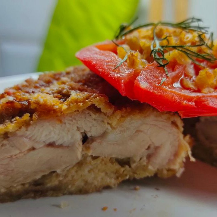 Отбивные из индейки в панировке