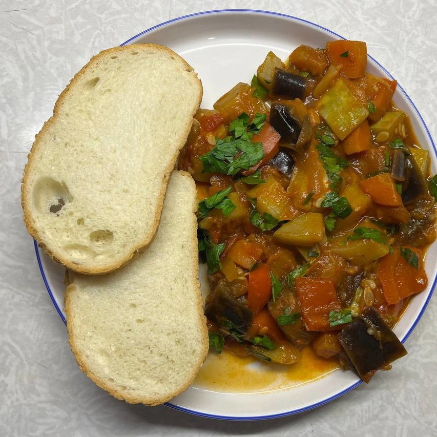 Овощное рагу с баклажанами