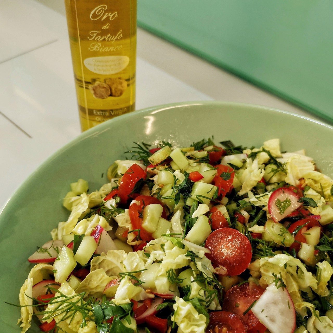 Овощной салат с трюфельным маслом