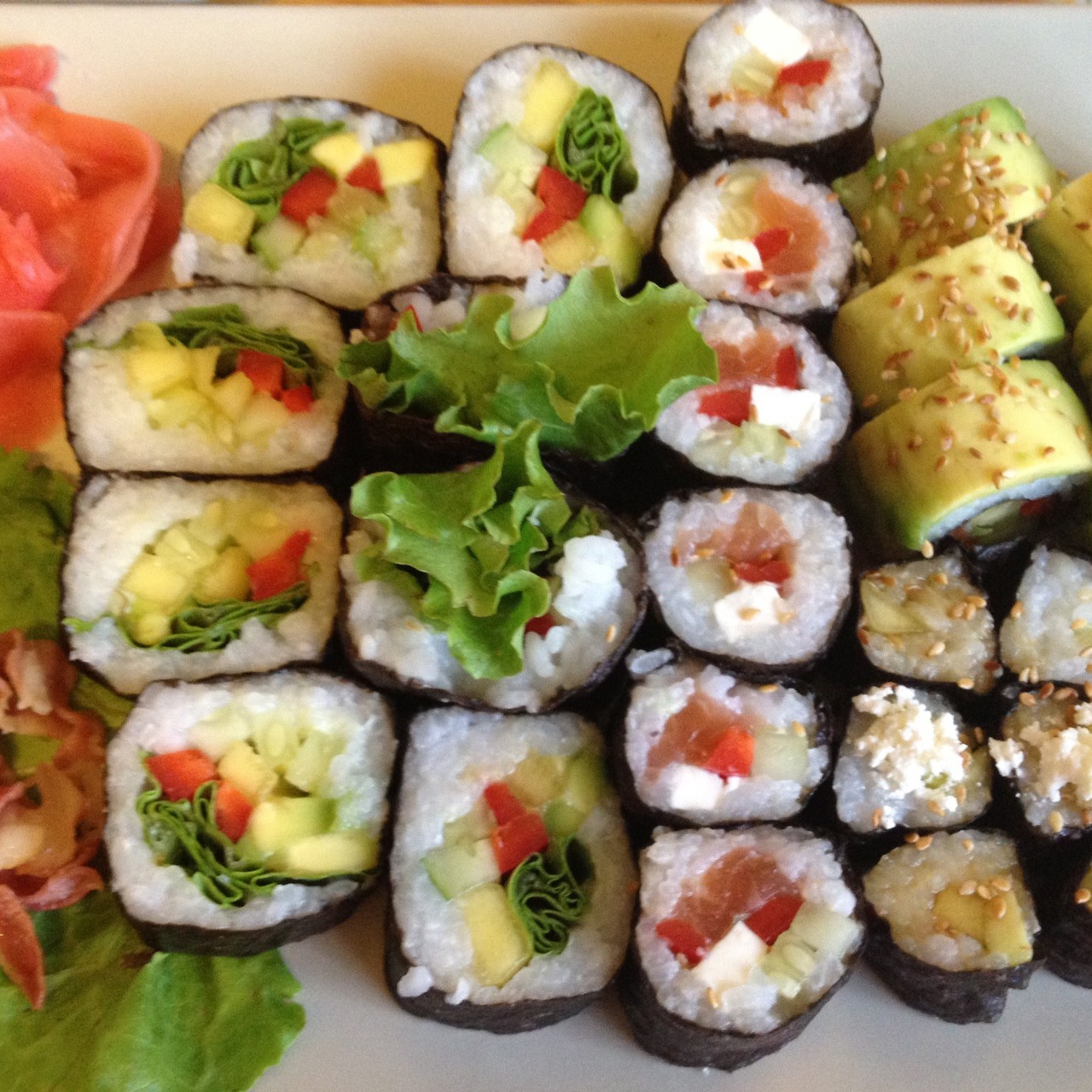 Овощной ролл с манго