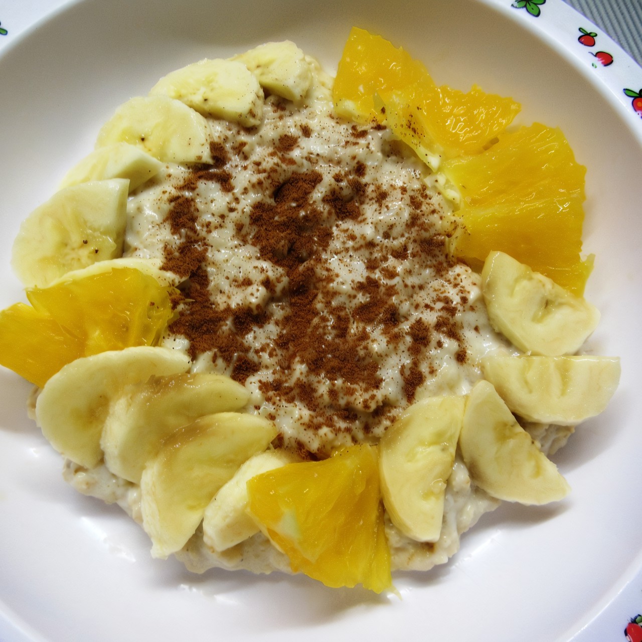 Овсяная каша с корицей