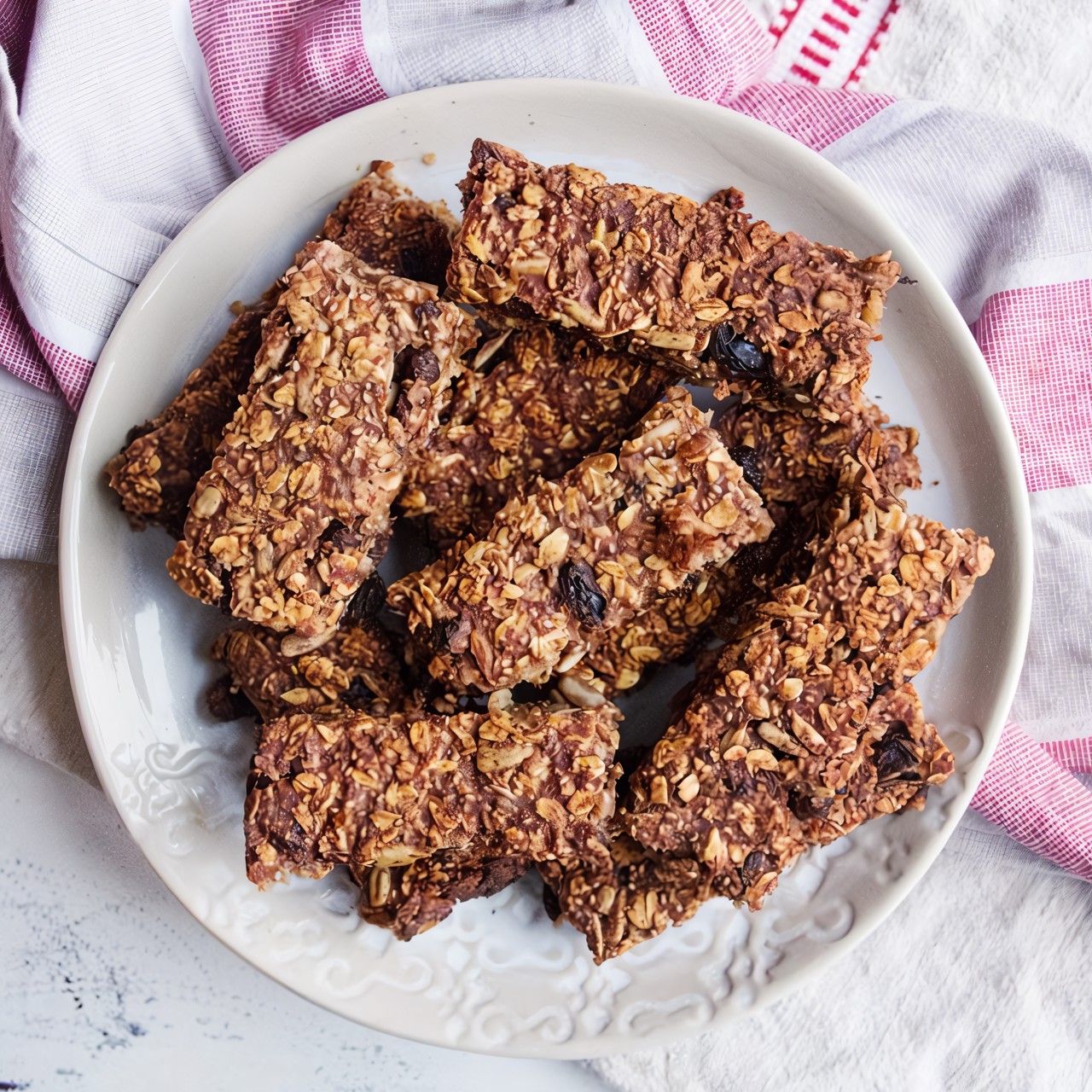 Овсяные батончики с финиками