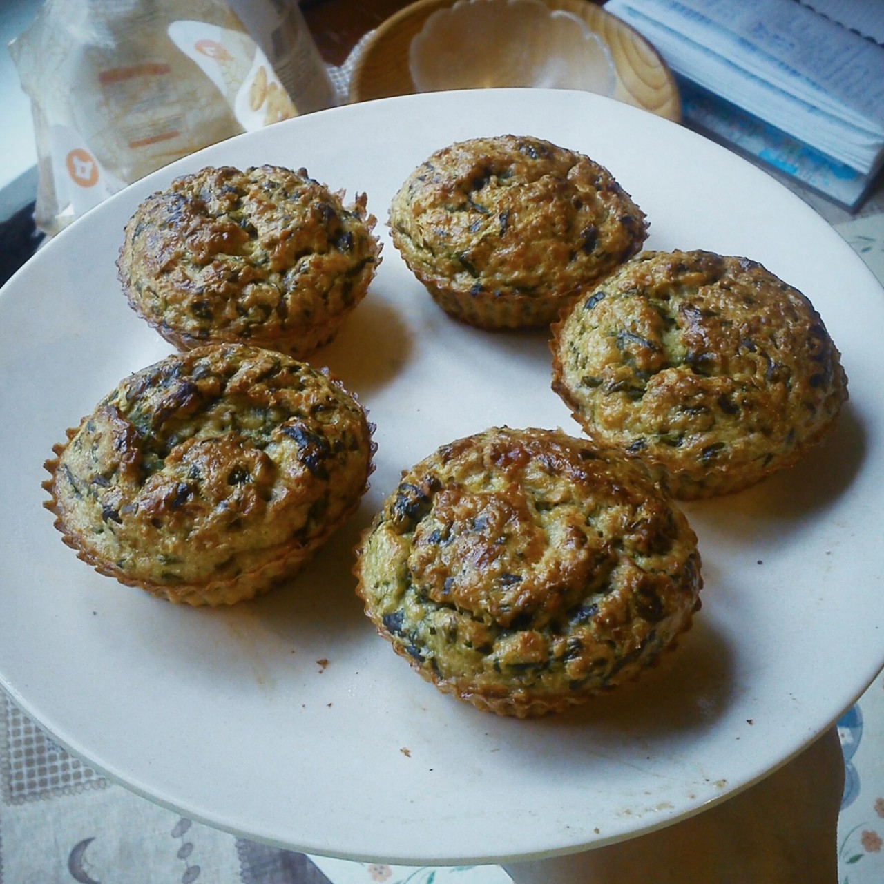 Овсяные кексы с сыром и шпинатом