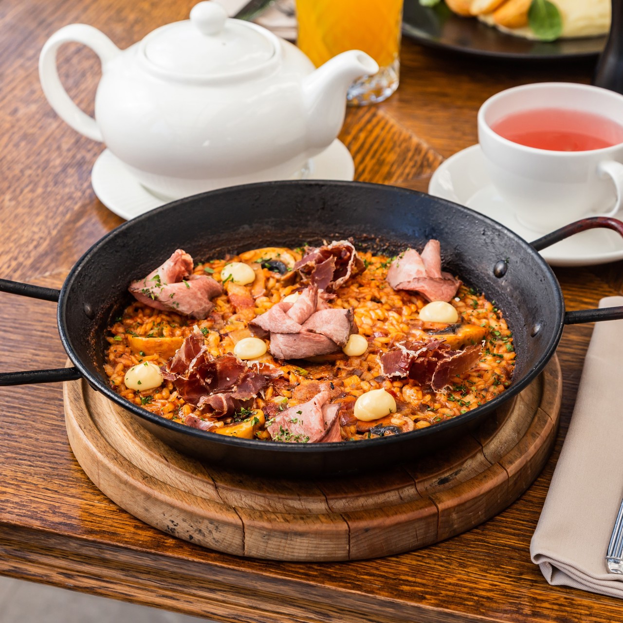 Паэлья с хамоном и говядиной