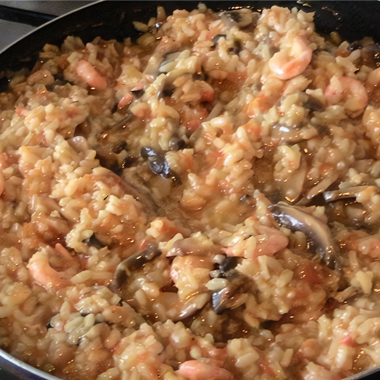 Паэлья с грибами и креветками