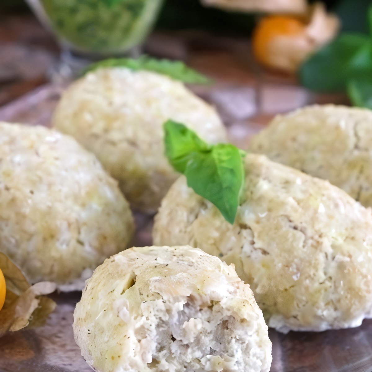 Паровые рыбные котлеты с перловкой