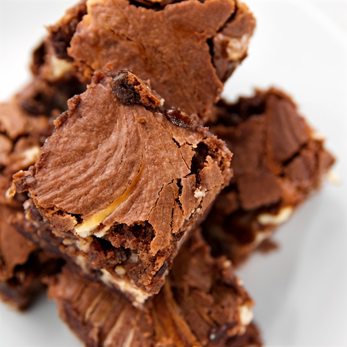 Пасхальные шоколадные пирожные с грецкими орехами и апельсиновой цедрой