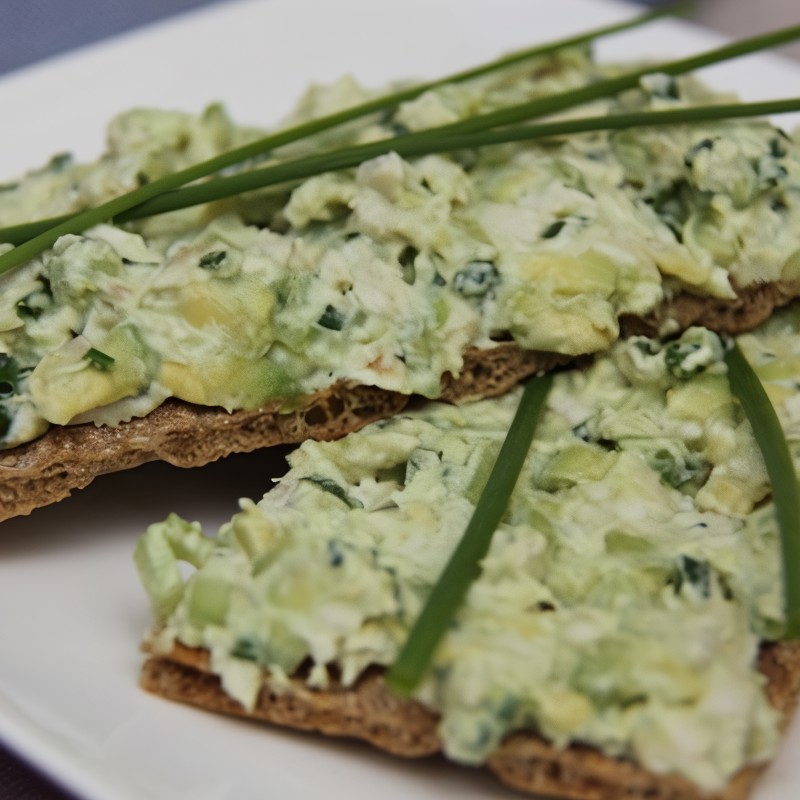 Паста из авокадо, сыра филадельфия и курицы