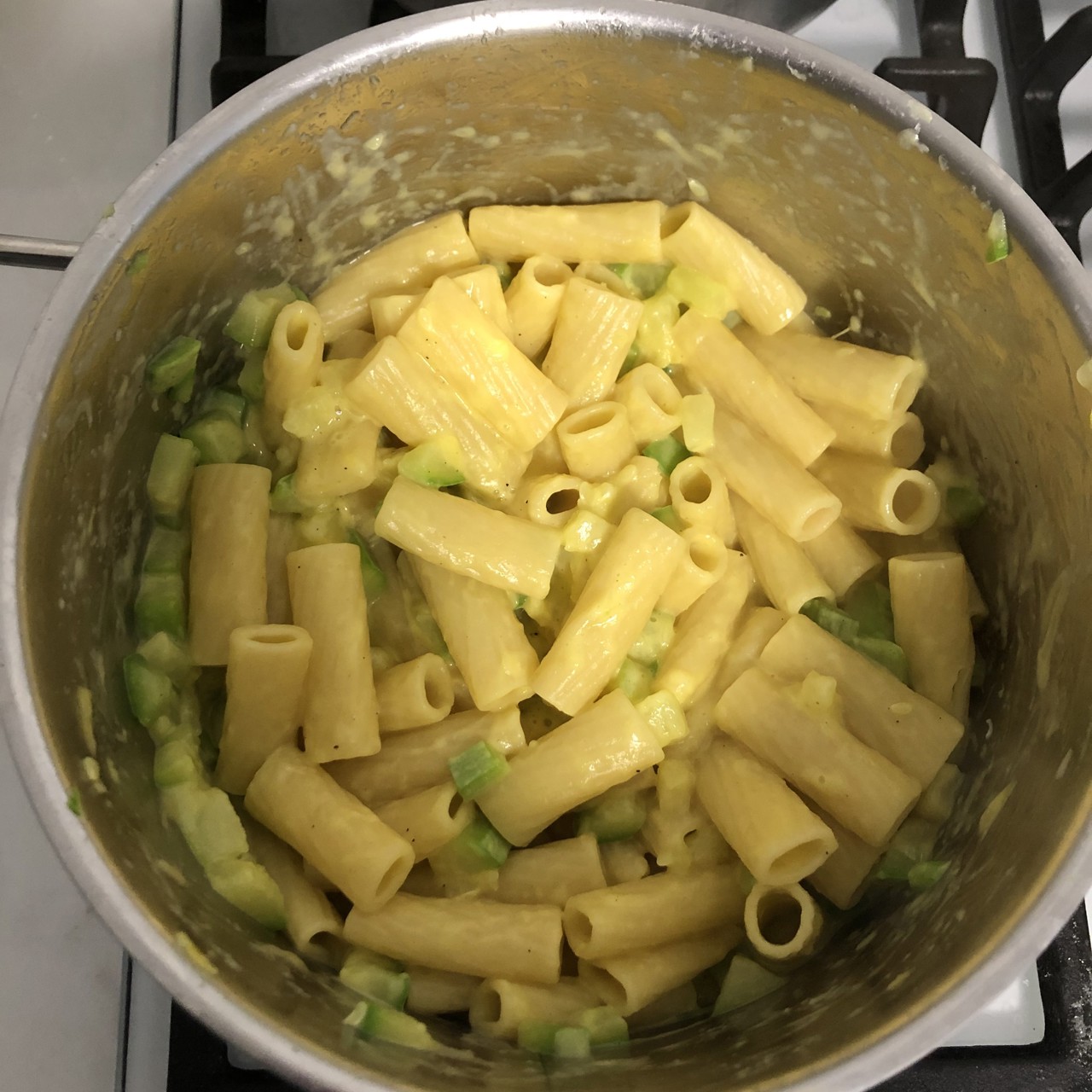 Паста карбонара с цуккини