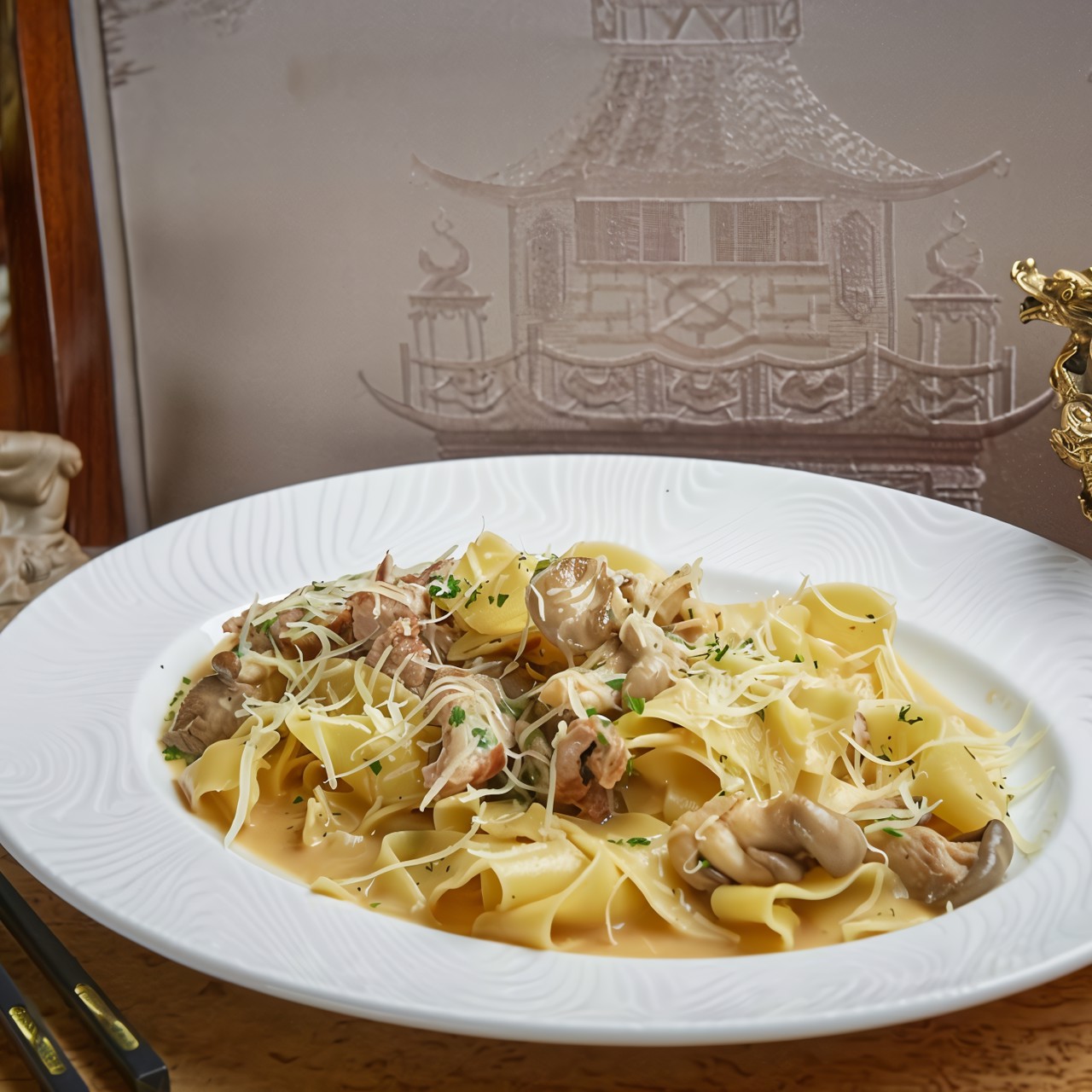 Паста папарделли с телятиной и грибами