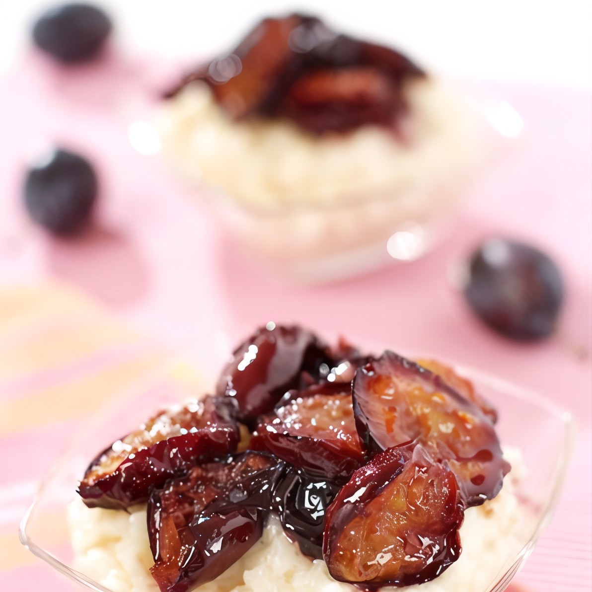 Печеные сливы с бренди и лимонной цедрой