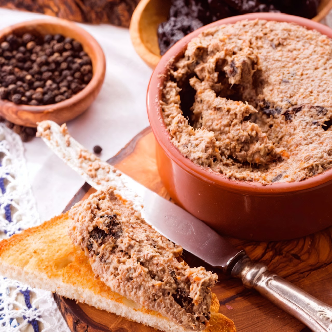 Печеночный паштет с черносливом