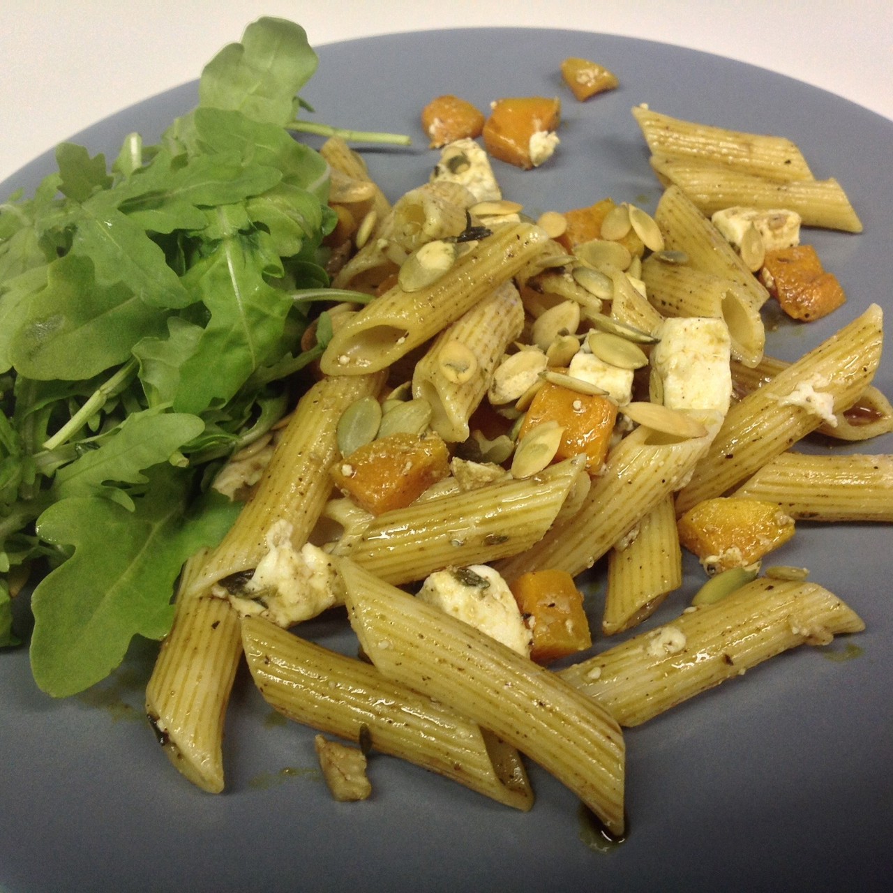 Пенне с фетой и тыквой