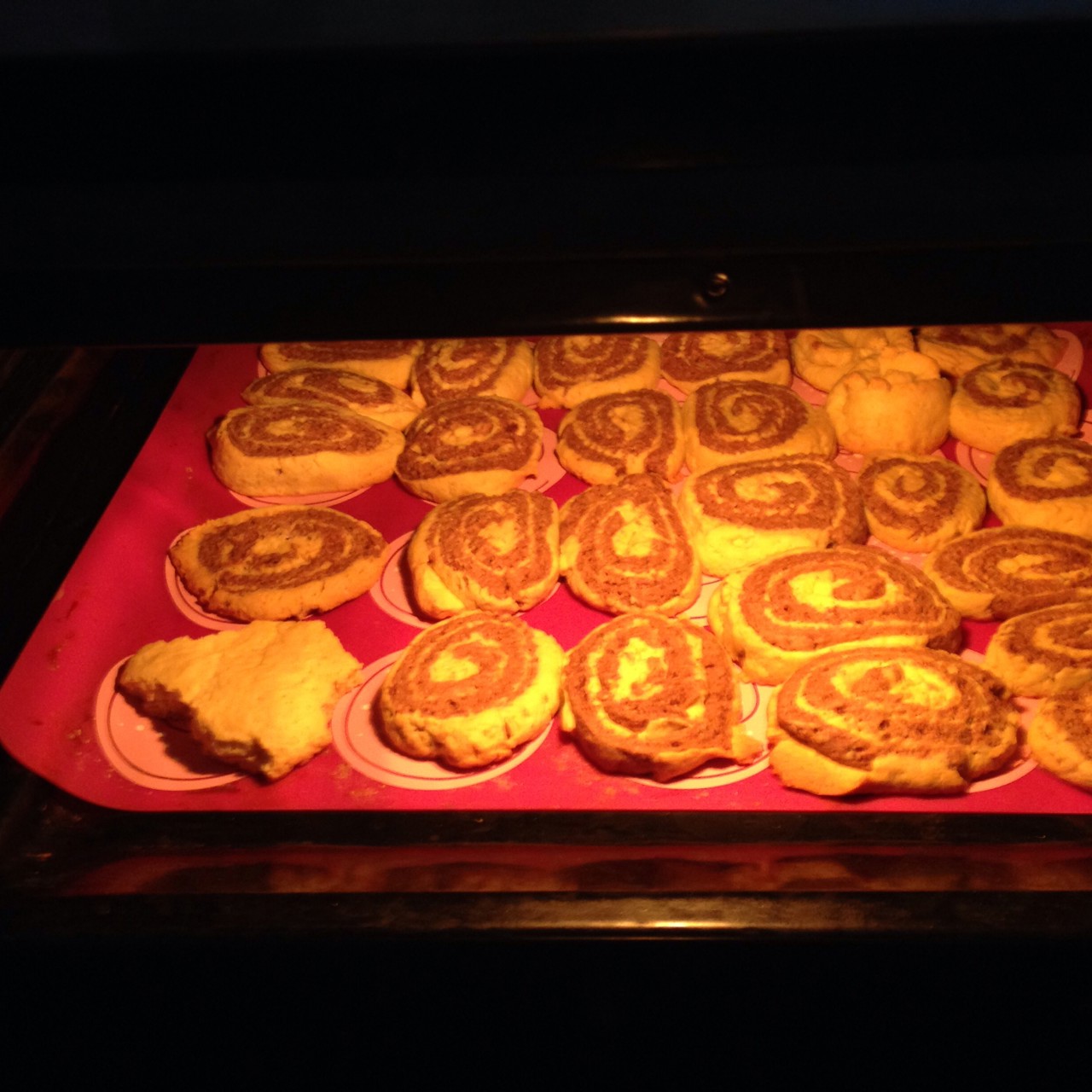 Песочное шоколадное печенье