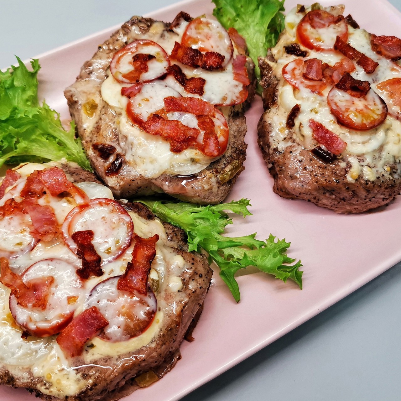 Пикантная свинина по-французски