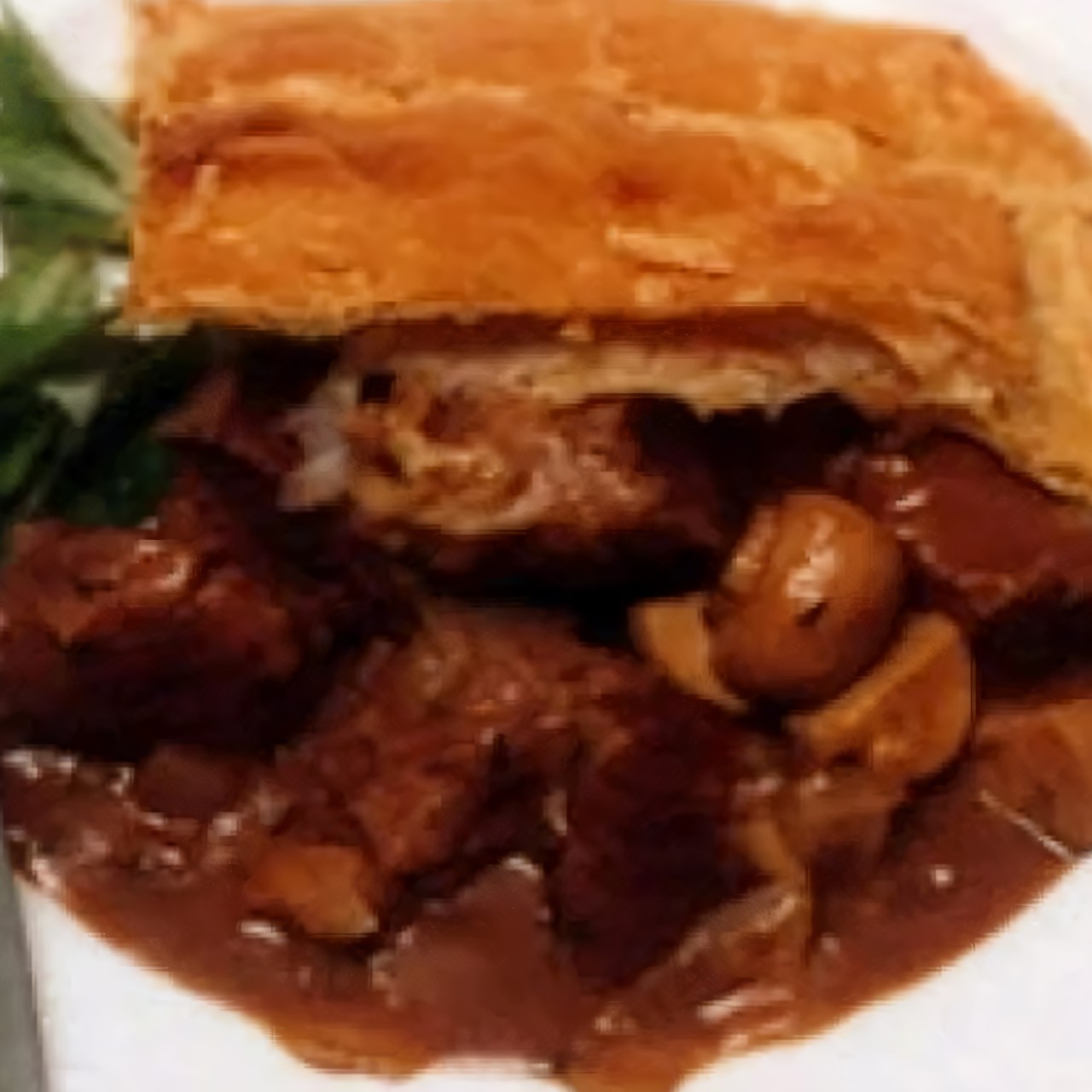 Пирог с говядиной и грибами