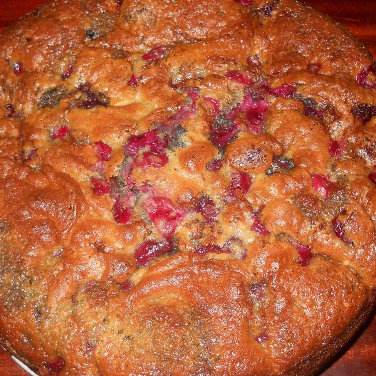 Пирог с вишней и корицей