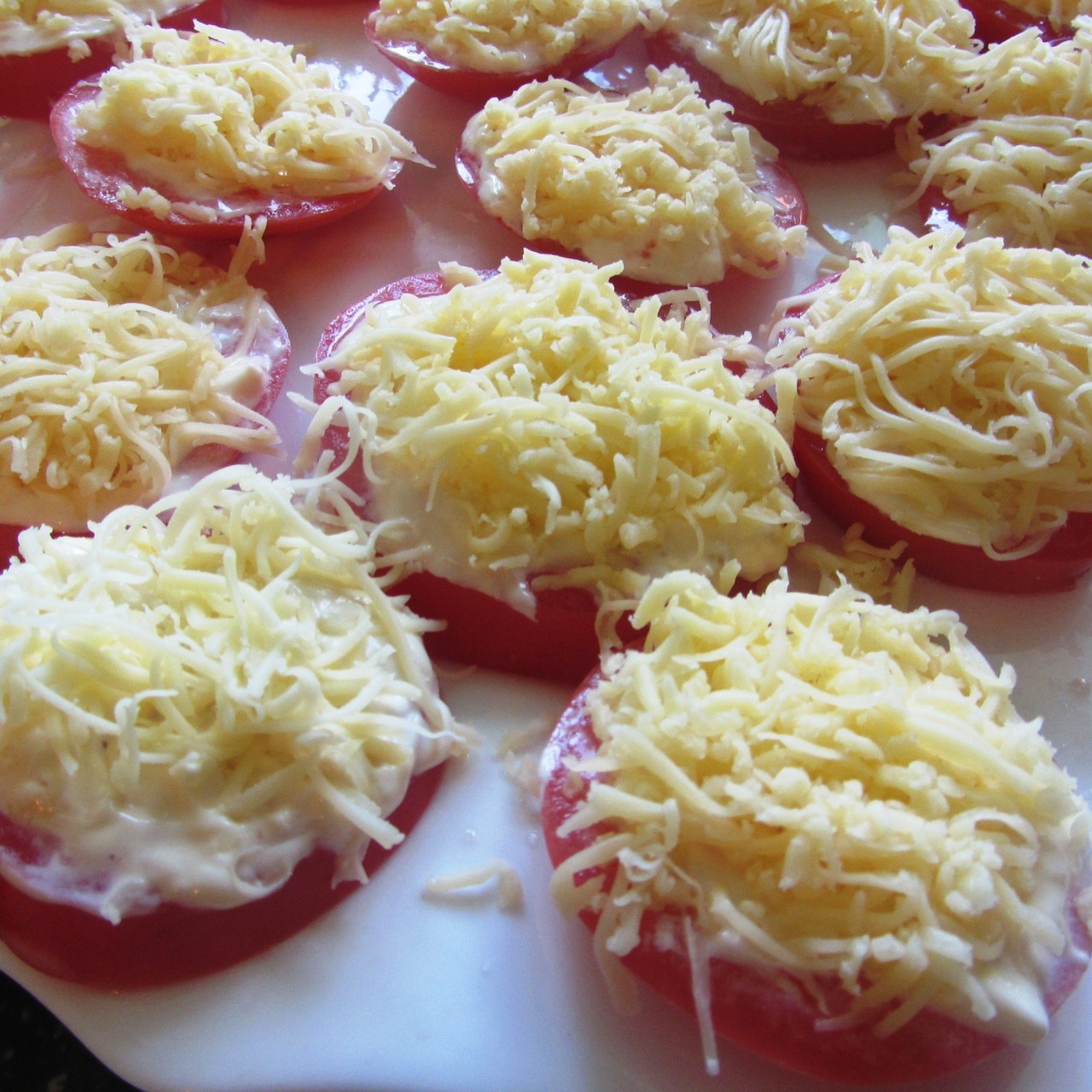 Помидоры с сыром