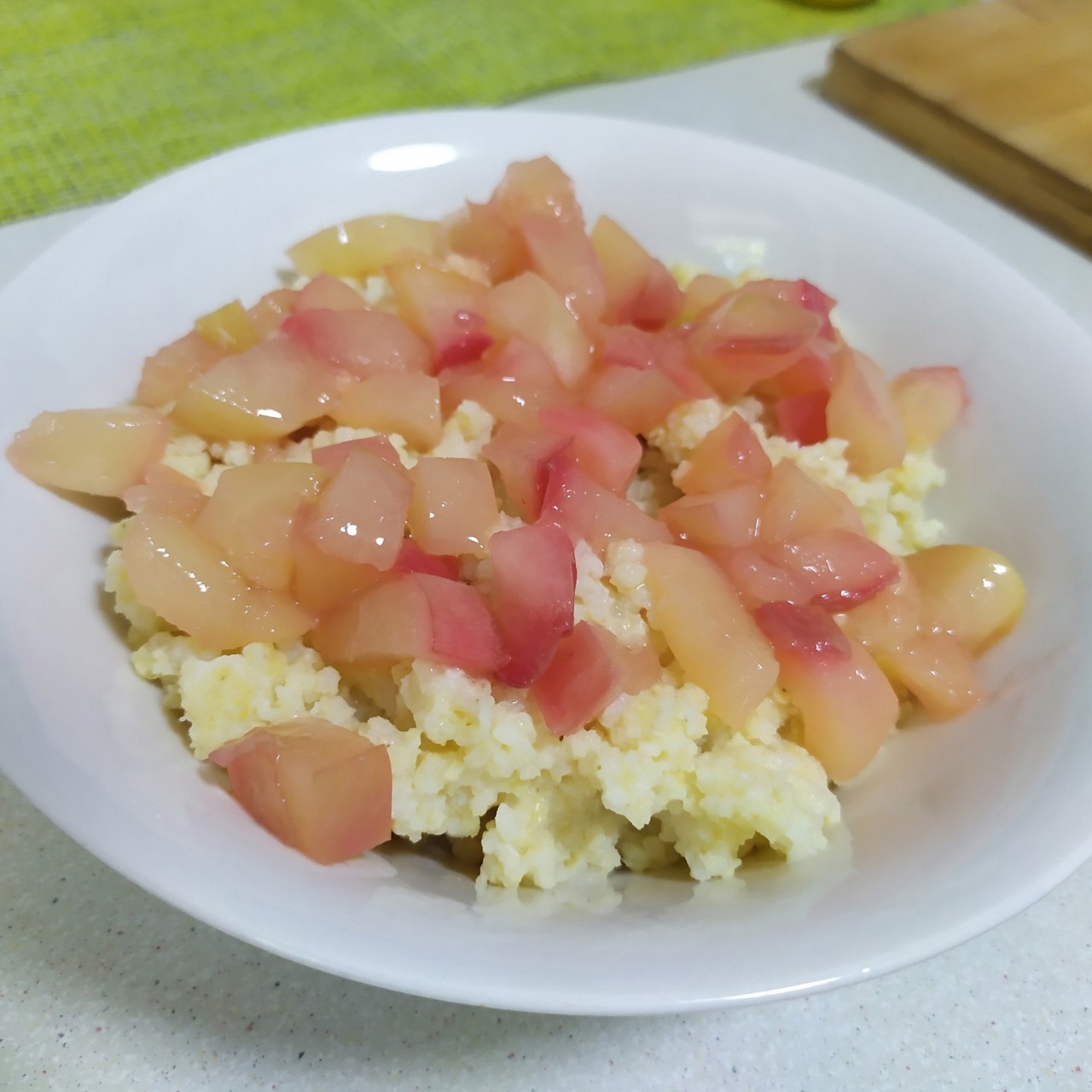 Пшенная каша с томленым нектарином